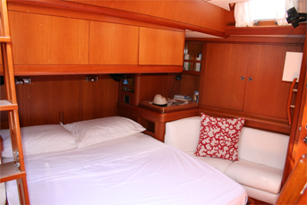 Luxury Sailing Charter - KIA ORA III Owners Cabine